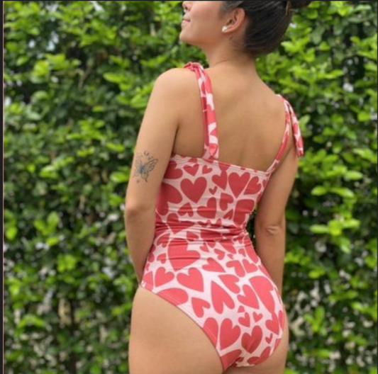 Amor Suave #37 – Traje de Baño Enterizo Romántico